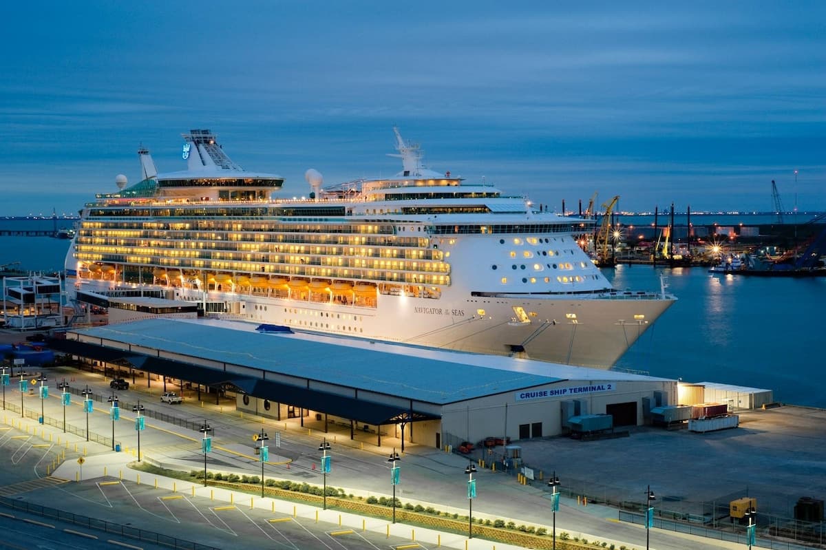 Easy access to cruise terminals make this a great pre or post cruise vacation add-on